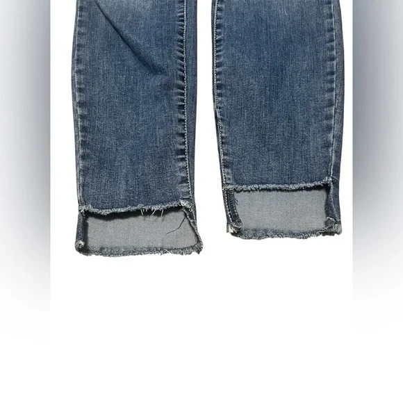 Crown & Ivy Size 10R Skinny Tapered Distressed Jeans Pants Denim Bottoms - Picture 2 of 5